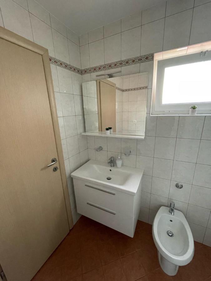 Apartments Elvira Krk Town Exterior photo