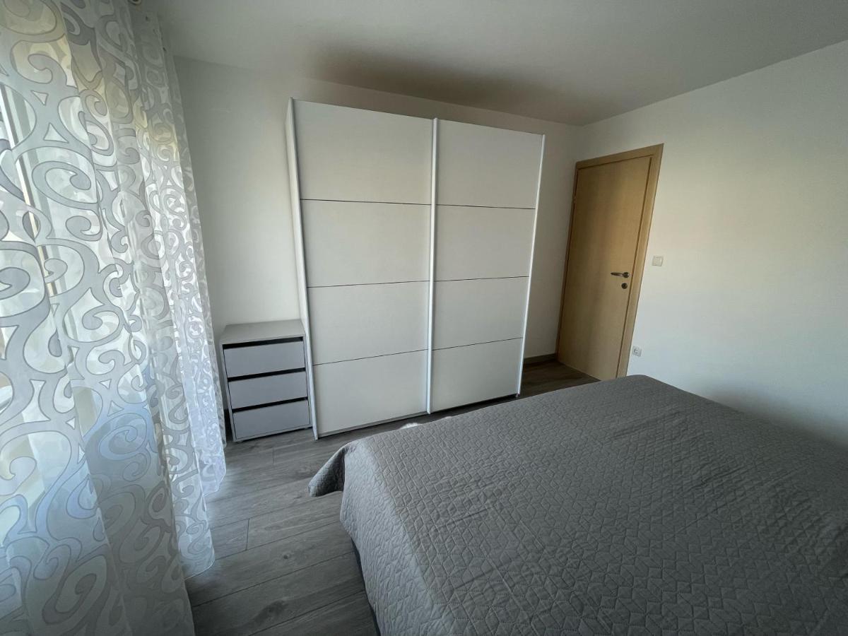 Apartments Elvira Krk Town Exterior photo
