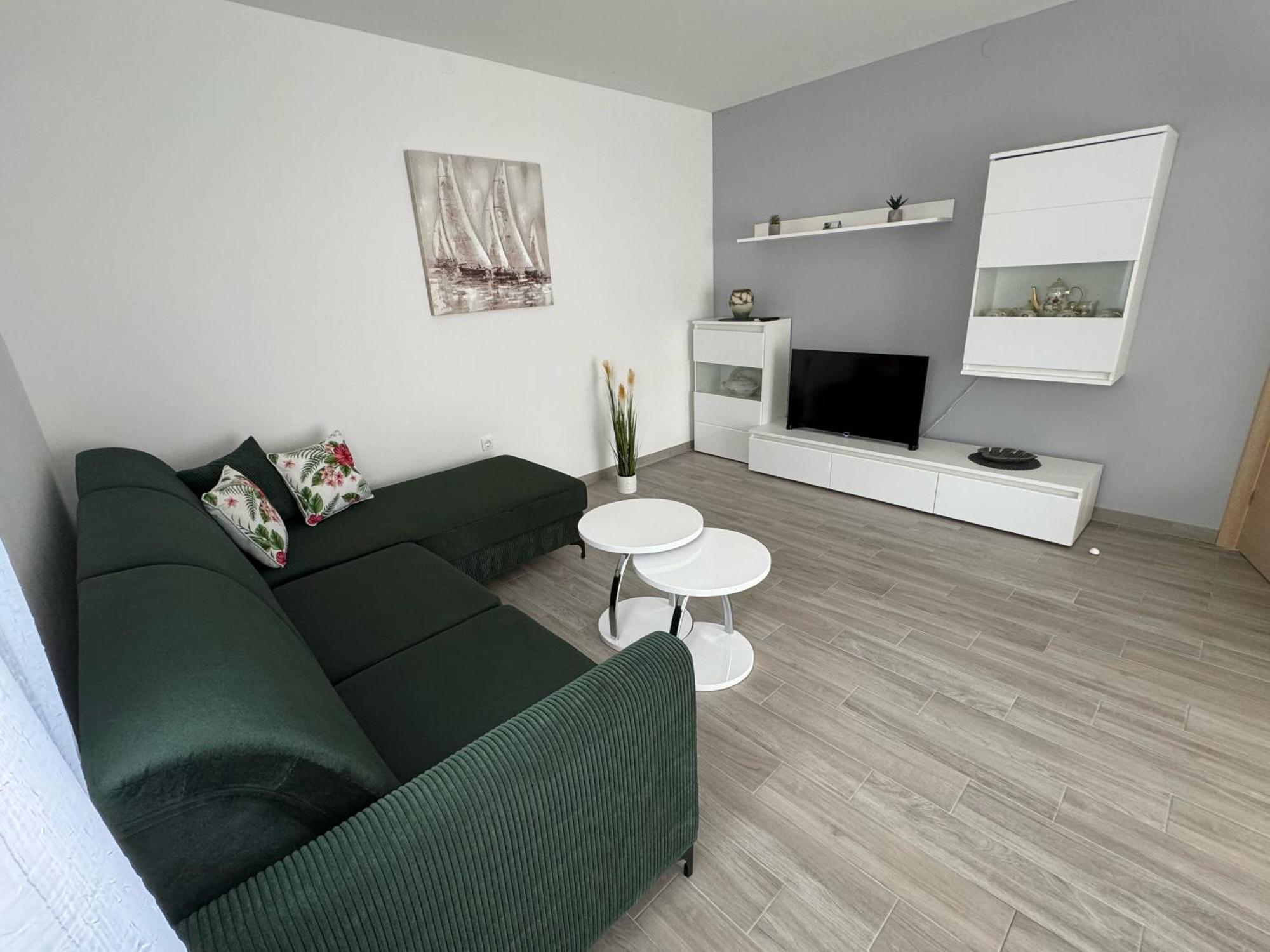 Apartments Elvira Krk Town Exterior photo